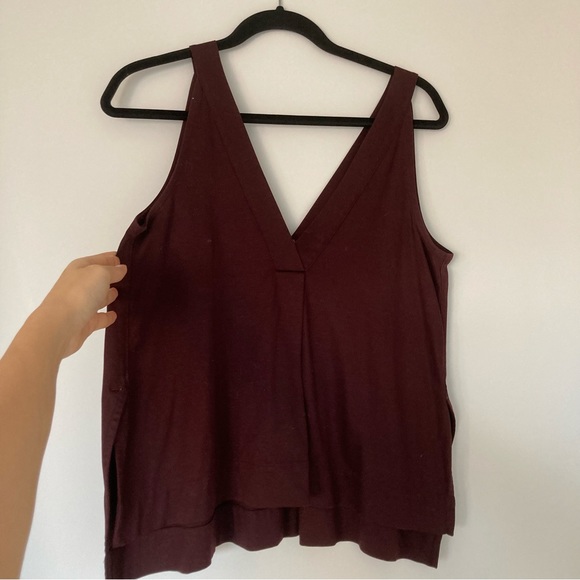 ✨Free with purchase Madewell night out tank burgundy - Picture 2 of 5
